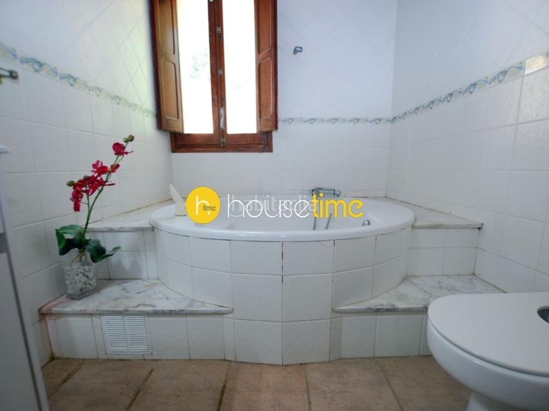 Foto 8db20402-c01f-420c-ae89-8ef46c0e1736. Casa masía rústica con encanto en Òrrius
