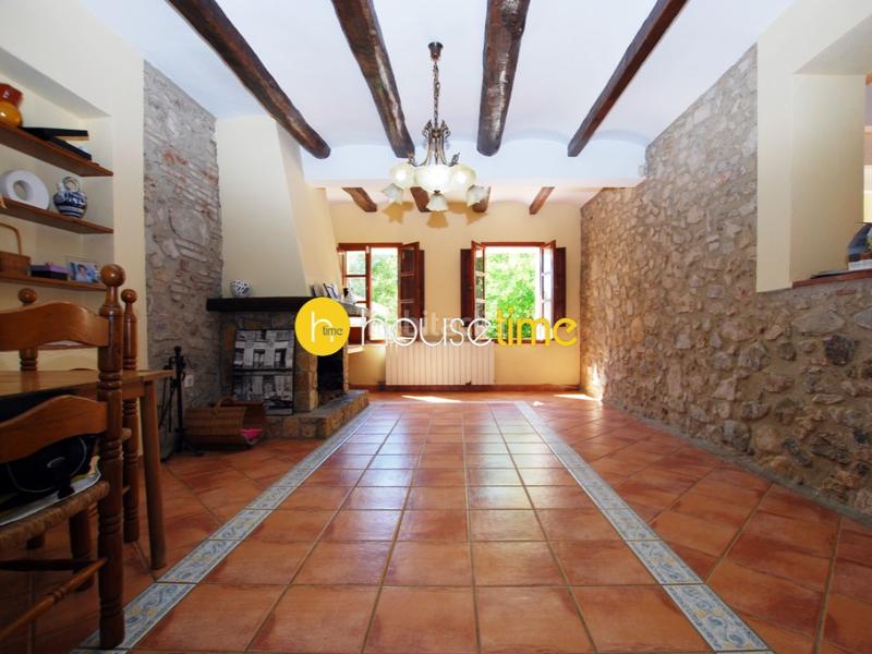 Foto afcdbeee-75f6-4e57-b6ad-e55a3dc55599. Casa masía rústica con encanto en Òrrius