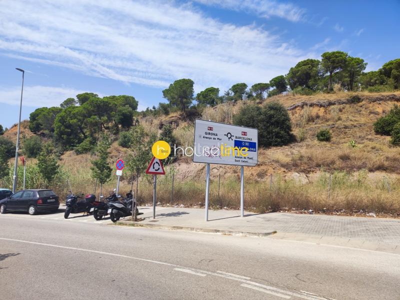 Foto 245c557e-471e-44c4-b3d6-08d194f223e2. Terrain industriel dans calle rial del sapi 20 dans Arenys de Mar