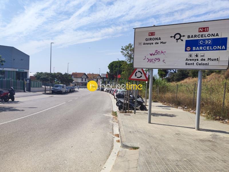 Foto 45ddfbd7-f468-40d0-8bd2-809e3032d9b6. Terrain industriel dans calle rial del sapi 20 dans Arenys de Mar