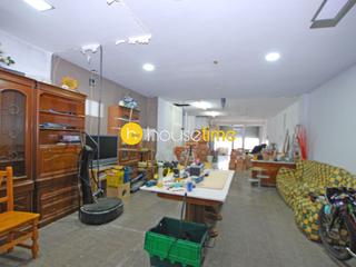 Local commercial à La Verneda - La Pau. Local comercial en planta para construir 2 viviendas bajas o 1 s