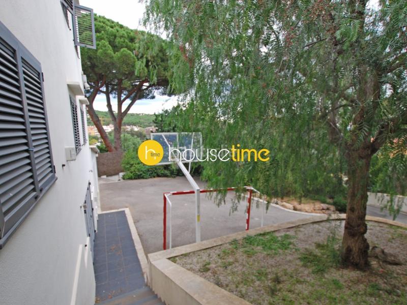Foto 3b3ff32c-ac53-474b-9fa7-6ae757430f66. Casa  con gran piscina en parcela llana de 1059m2. en Cabrera de Mar