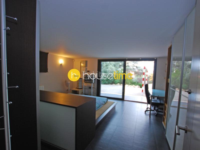 Foto c5a72bbe-30aa-4fc4-987c-098e48dfab7d. Casa  con gran piscina en parcela llana de 1059m2. en Cabrera de Mar