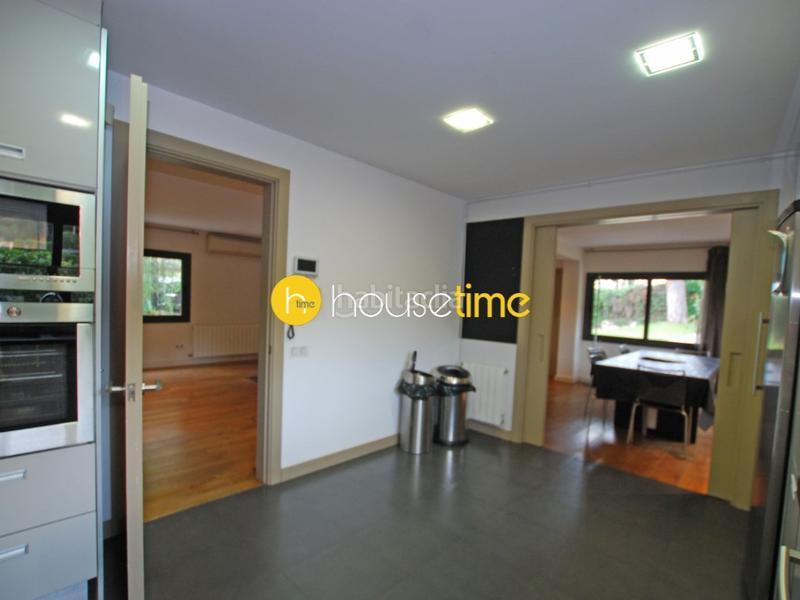 Foto d87d5b40-d50d-468a-8245-3b30a383a6f5. Casa  con gran piscina en parcela llana de 1059m2. en Cabrera de Mar