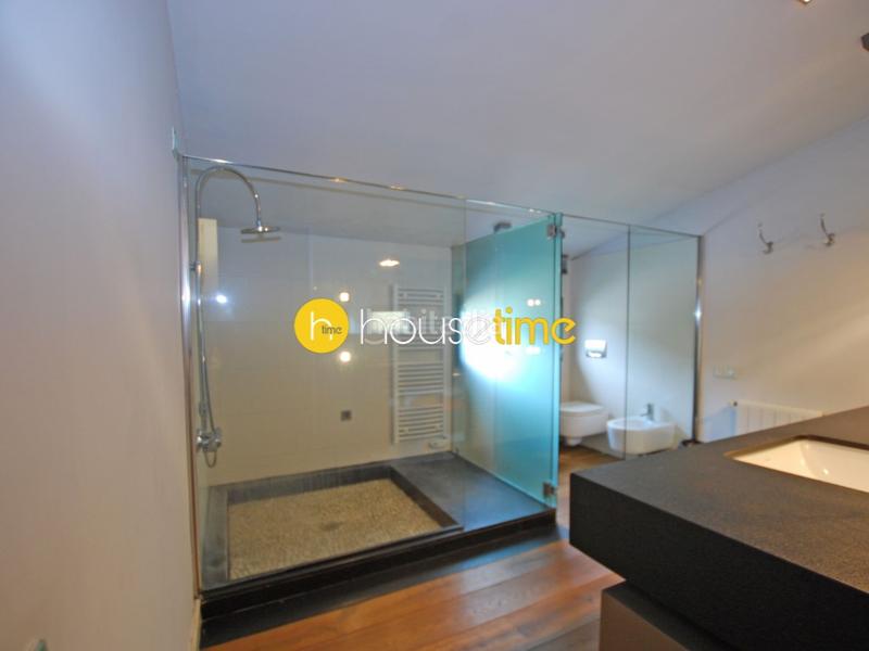 Foto e037e575-aae1-458f-a4aa-4f3d20a7be6d. Casa  con gran piscina en parcela llana de 1059m2. en Cabrera de Mar