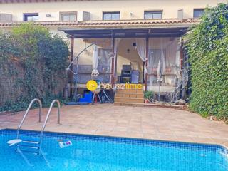 Casa adossada a Sant Esteve de Palautordera. Adosada en la falda del montseny con piscina privada cerca centr