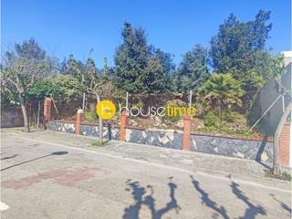 Terreno residencial en Masnou Alt. Terreno soleado llano para construir una vivienda.