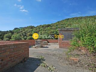 House in Alella. Casa en construcción con proyecto de diseño en urbanización mas