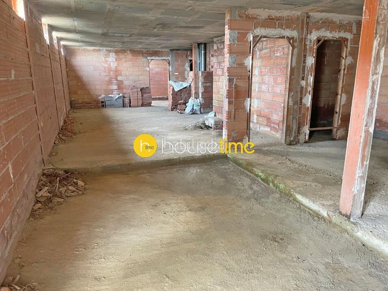 Foto 12dc66db-64b5-4917-aada-c088160aaa65. Casa amb aparcament a Alella