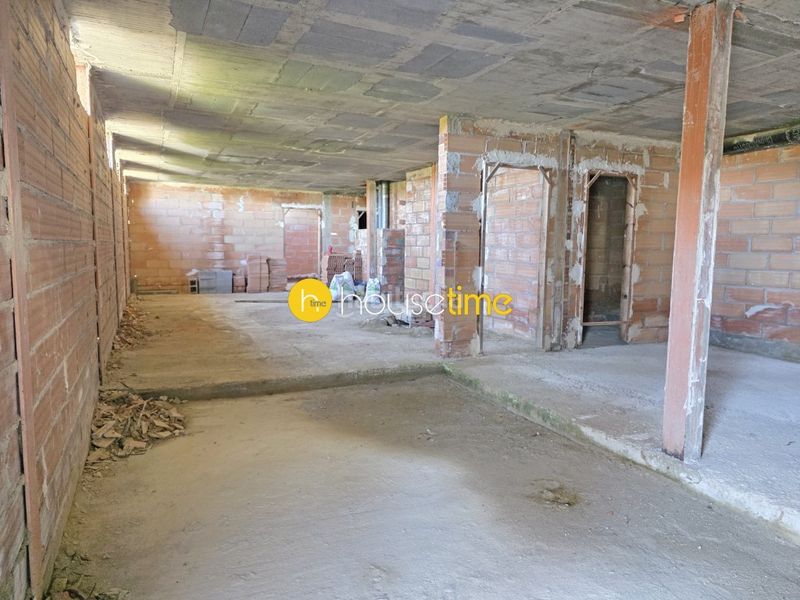 Foto 963889d9-ab00-42f3-91c7-f5aebe424485. Casa amb aparcament a Alella