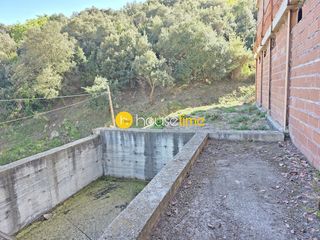 Maison à Alella. Casa en construcción en urbanización mas coll de