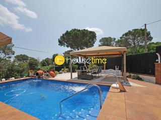 Casa en Ametlla del Valls (L). Impresionante casa reformada en el serrat con piscina para 2 fam