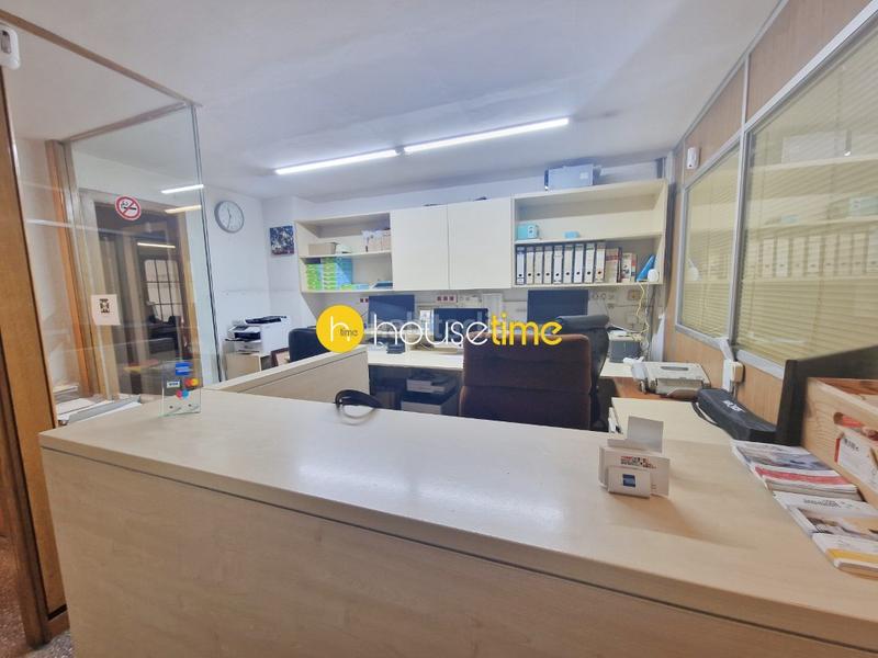 Foto 2435691d-0cbb-4c49-8e19-d6241fd50902. Piso  a reformar en eixample dreta actualmente oficinas en Barcelona