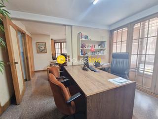 Appartement à Fort Pienc. Piso a reformar en eixample dreta  actualmente oficinas