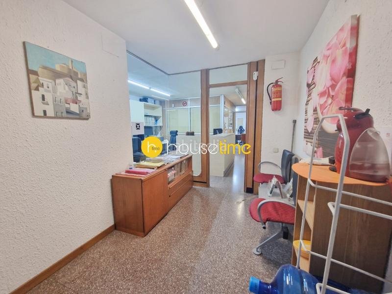 Foto 8625f2a9-3d05-4e46-b6ac-4bc5278ea343. Piso  a reformar en eixample dreta actualmente oficinas en Barcelona