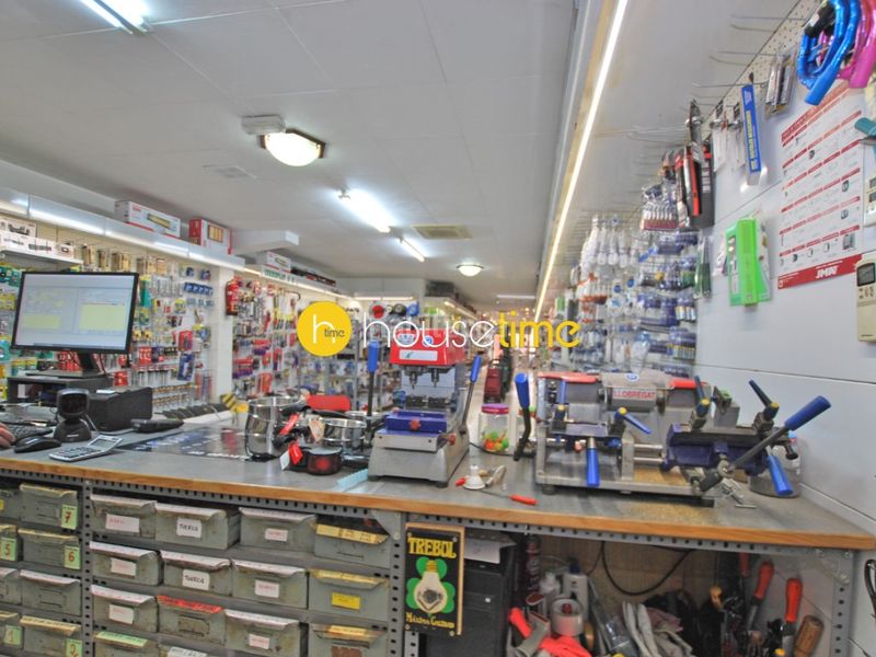 Foto dba17022-f340-48ef-bdb2-38742f307107. Local comercial a Centre Vilassar de Mar