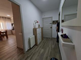 Appartement à Dosrius Poble. Amplio piso centro población reformado y todo exterior