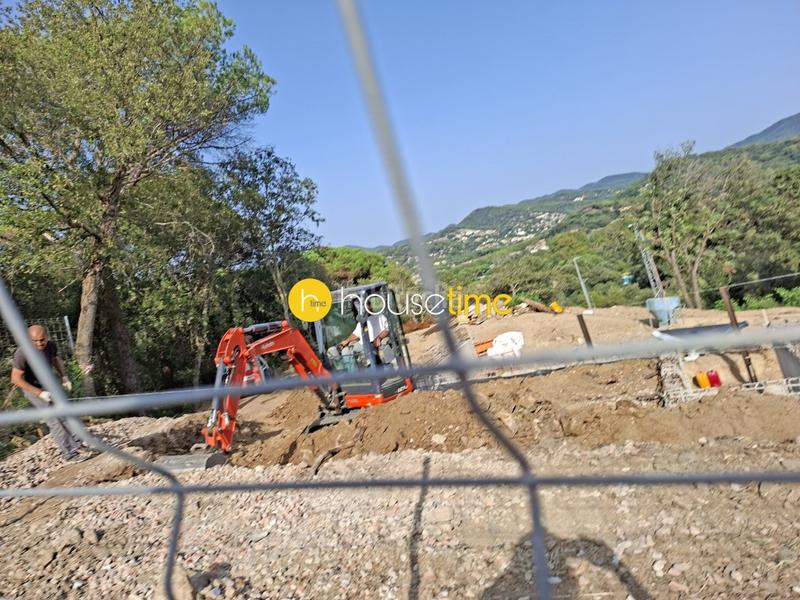 Foto 22f65967-575b-4b5b-b1c9-eaba32d961d2. Casa adosada obra nueva! dos adosadas con forma cubica con piscina privada. en Vallromanes