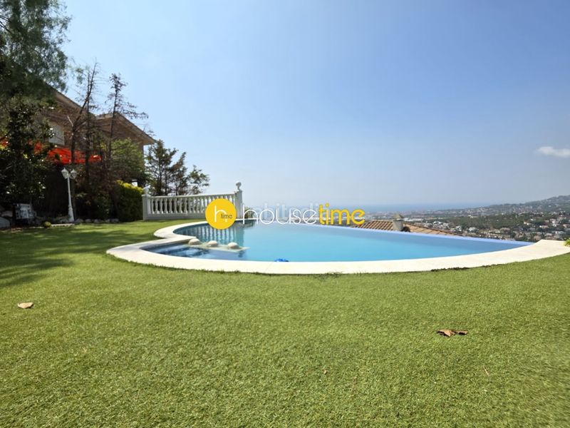 Foto 1722a898-4db7-4d00-bf5f-759840a63f95. Casa amb aparcament a Cabrils