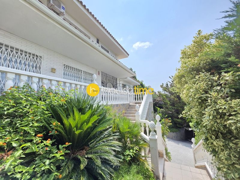 Foto 1b74e001-ca08-422f-9378-c429f6fdaf6e. Casa amb aparcament a Cabrils