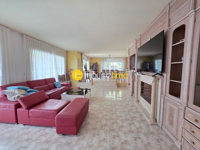 Foto 2b1419f1-229d-46a8-8273-e4f336f60771. Casa amb aparcament a Cabrils