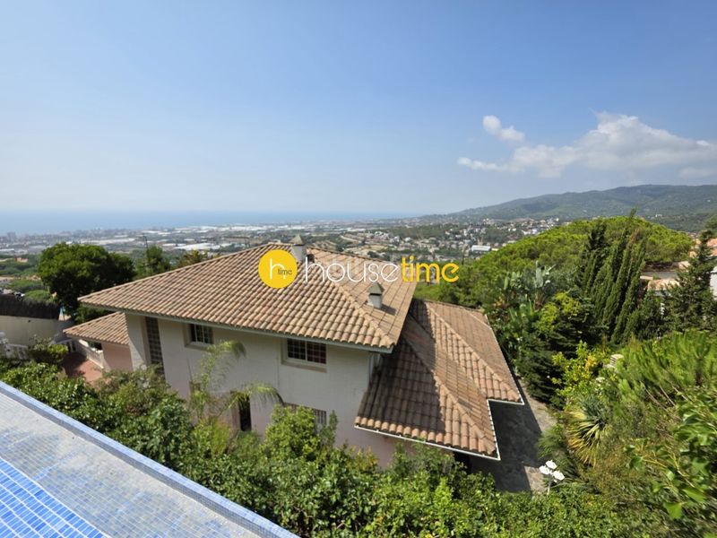Foto 8f41167d-9ec8-4bf9-91f8-ea1a4734d259. Casa amb aparcament a Cabrils
