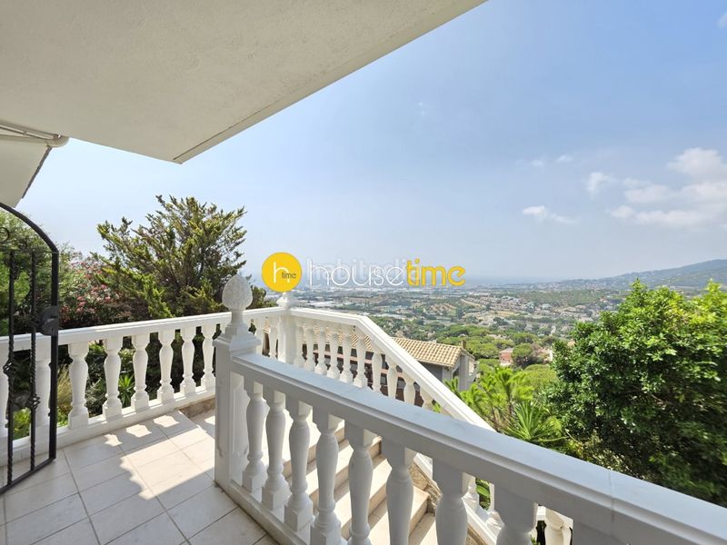 Foto abf0d088-a34a-4337-9c30-aa708d4ac032. Casa amb aparcament a Cabrils