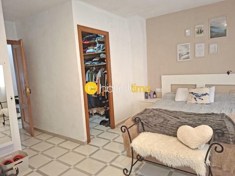 Foto 268469dd-bee8-43b8-9044-25c9f651dd92. Casa amb aparcament a Canet de Mar