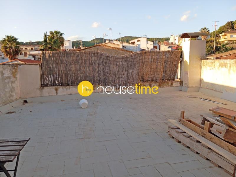 Foto c415a202-722a-4b7b-a6d9-708653bda63f. Maison avec parking dans Canet de Mar