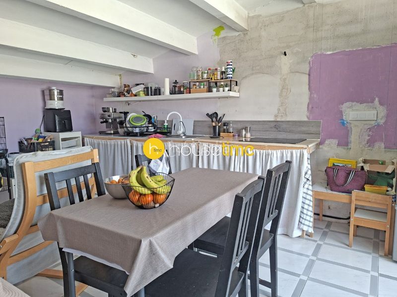 Foto ea8b06a3-8a0b-453e-b1fc-b3aba24d832d. Casa amb aparcament a Canet de Mar