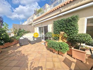 Attico in El Camp de l´Arpa del Clot. Atico duplex con dos espectaculares terrazas