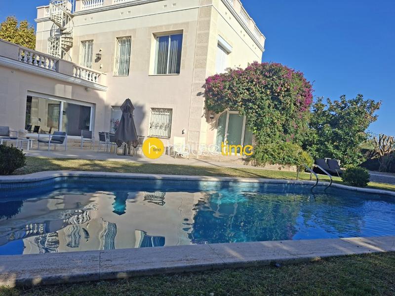 Foto 48e7d08e-353a-42b0-8495-ae3b9aad9a5d. Casa con parcheggio in Califòrnia-Santa Madrona Masnou (El)