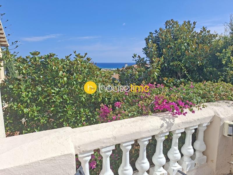 Foto 71f9253f-8f14-44ee-b4ae-0ee5736e61ae. Casa con parcheggio in Califòrnia-Santa Madrona Masnou (El)