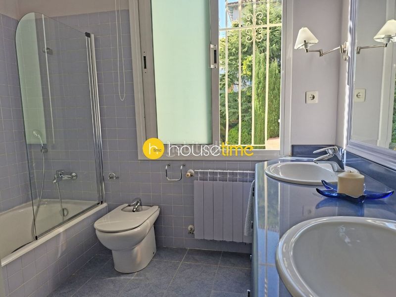 Foto 42a2005d-e862-40ac-835f-4226f113643c. Casa amb aparcament a Califòrnia-Santa Madrona Masnou (El)