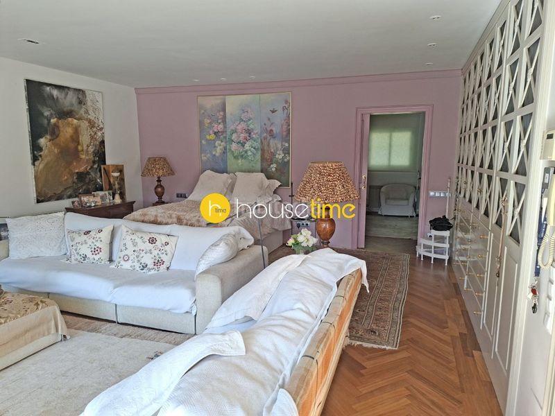 Foto d9b47285-fa53-4e8e-99b2-e6366c6a00a1. Casa amb aparcament a Califòrnia-Santa Madrona Masnou (El)