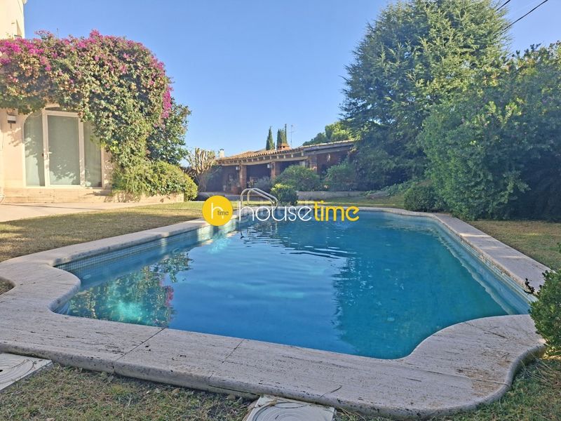 Foto efcba2e0-8914-4eb7-8913-91467d726cab. Casa amb aparcament a Califòrnia-Santa Madrona Masnou (El)