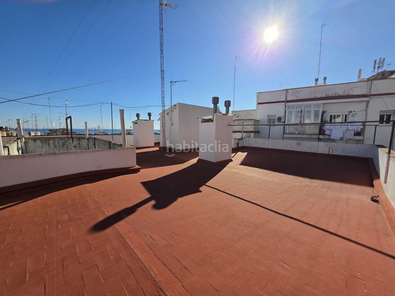 Foto a43a6573-4bde-44e7-a9e2-d5c8b6c4b582. Àtic a Sant Crist Badalona