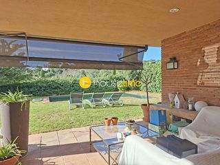 Casa in Supermaresme. Casa en una sola planta en urbanización de lujo