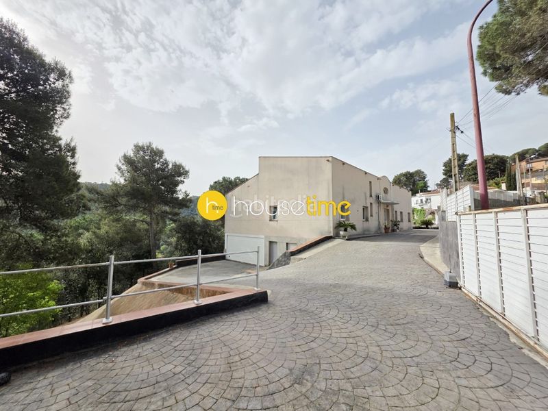 Foto 1e7fa6c3-b3f7-41d6-9277-a92391fed294. Casa amb aparcament a Urbanitzacions Argentona