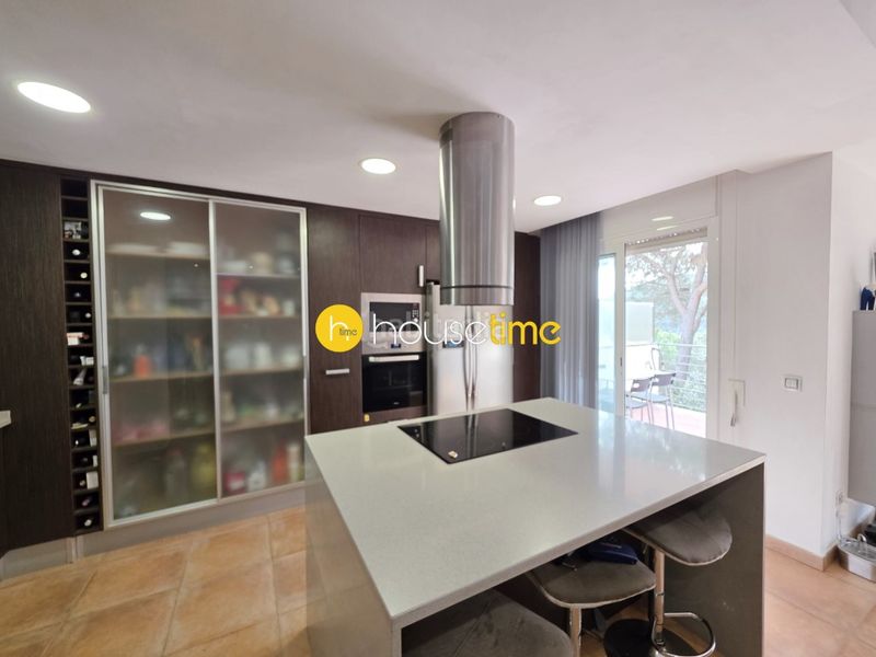 Foto 700f656a-fe5f-4d03-b5e4-529647124047. Casa amb aparcament a Urbanitzacions Argentona