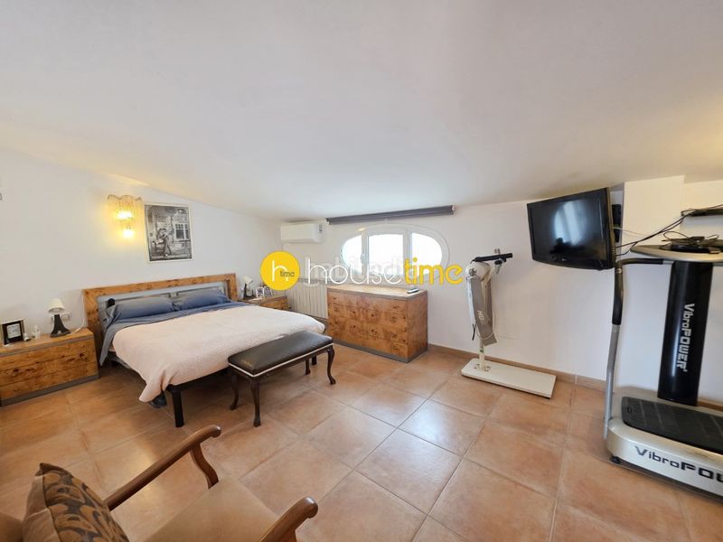 Foto 7a042bb8-1bc3-4c1f-a8b5-7002871a6e20. Casa amb aparcament a Urbanitzacions Argentona