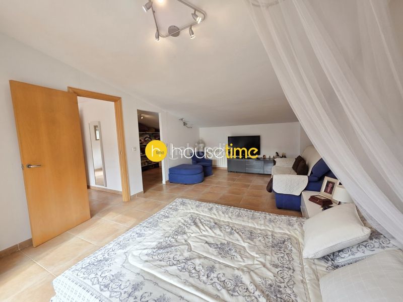 Foto 8631ad83-c921-4302-9616-3b21b8dc7f82. Casa amb aparcament a Urbanitzacions Argentona