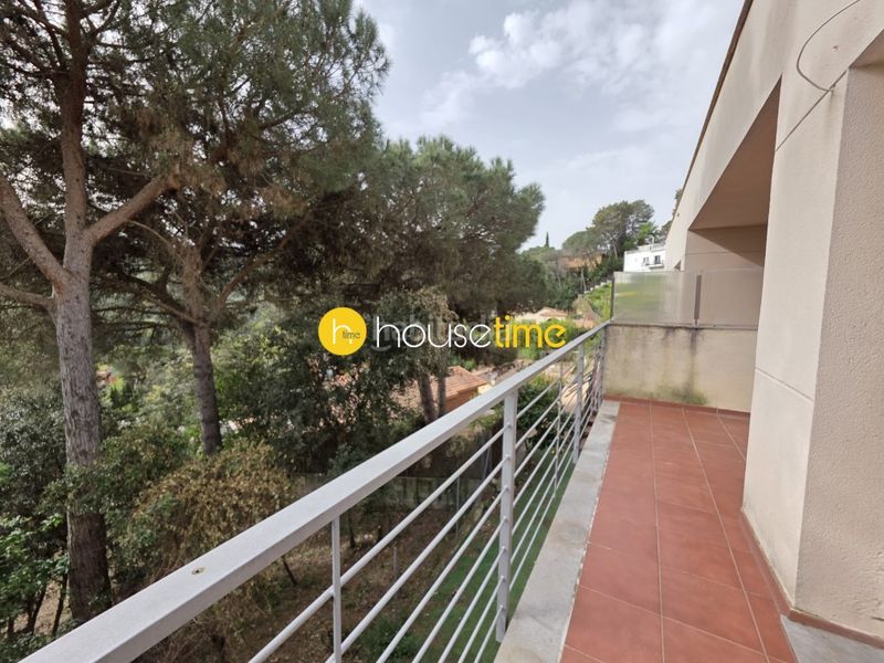 Foto 93d5e6d0-629c-4fbc-abc5-0e5fcc289d77. Casa amb aparcament a Urbanitzacions Argentona