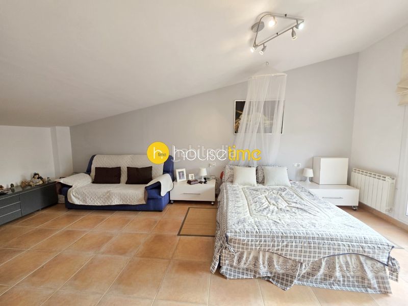 Foto 97304eea-887a-434e-9808-f794834ffd2d. Casa amb aparcament a Urbanitzacions Argentona