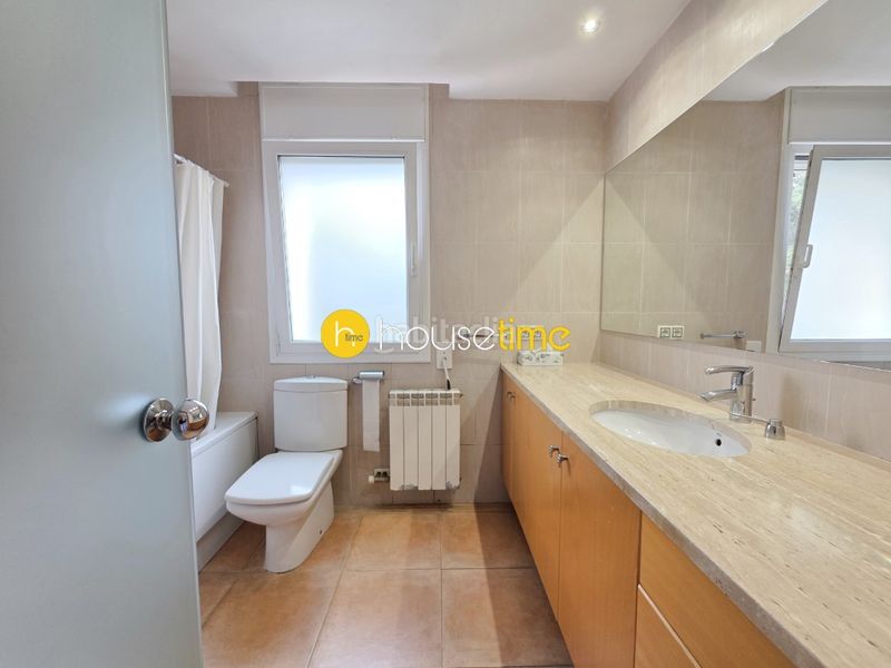 Foto c081bc72-5b9d-4213-83a0-333a5ca2aaa8. Casa amb aparcament a Urbanitzacions Argentona