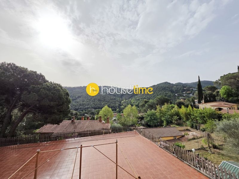 Foto f1ddb3fe-0b35-4da0-ad3e-717607af0381. Casa amb aparcament a Urbanitzacions Argentona