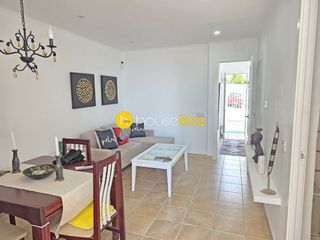 Casa a Singuerlín. Dos viviendas independientes en planta en impecable estado para