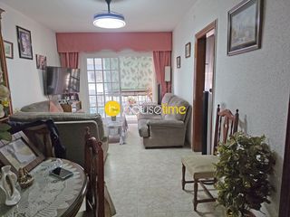 Etagenwohnung in Zona Alta. Piso junto al pabellón municipal de premia de mar