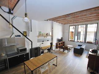 Lloguer Apartament a Centre-Nucli Antic. Alquiler por meses  loft acero 10