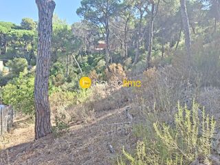 Terreno residenziale in Vilanova del Vallès. Parcela urbana de 1298m2 en el barrio bosc ruscalleda